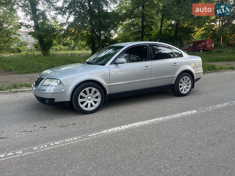 Седан Volkswagen Passat 2002 в Черновцах