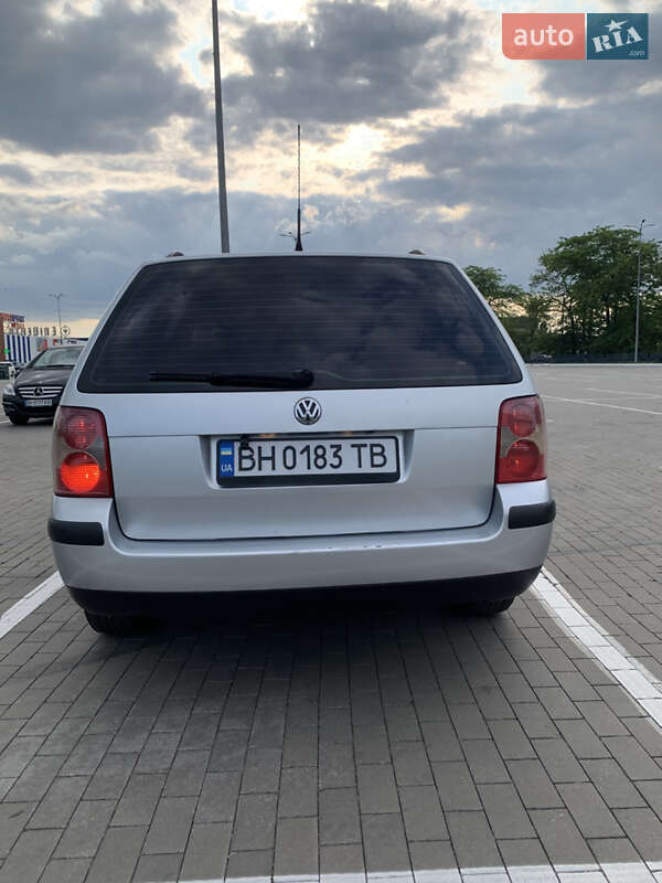 Универсал Volkswagen Passat 2003 в Одессе