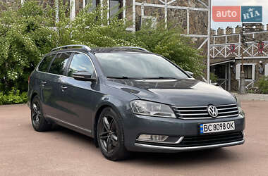 Универсал Volkswagen Passat 2013 в 