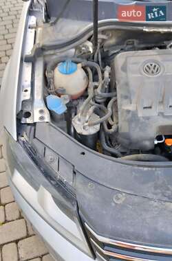 Універсал Volkswagen Passat 2011 в 