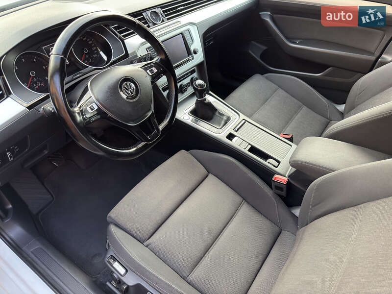 Універсал Volkswagen Passat 2015 в Береговому