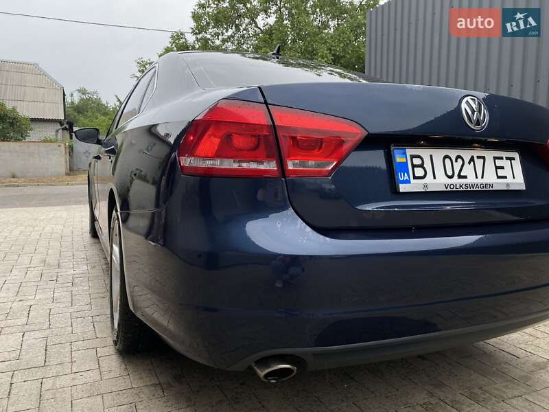 Седан Volkswagen Passat 2012 в Киеве