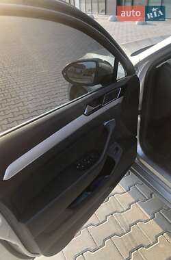 Універсал Volkswagen Passat 2015 в 
