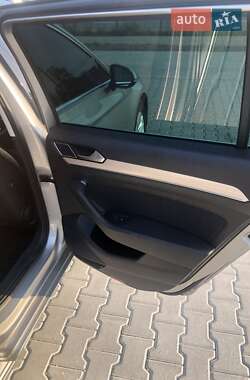 Універсал Volkswagen Passat 2015 в 