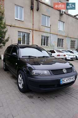 Универсал Volkswagen Passat 2000 в 
