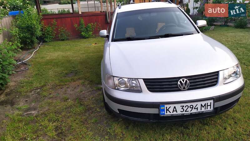 Универсал Volkswagen Passat 1998 в Киеве