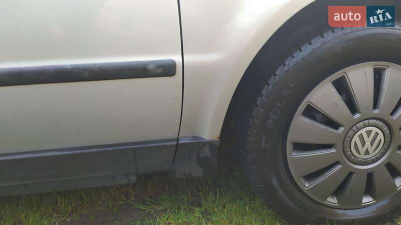 Универсал Volkswagen Passat 1998 в Киеве