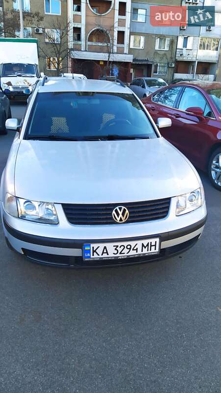 Универсал Volkswagen Passat 1998 в Киеве