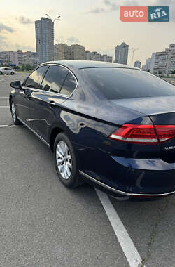 Седан Volkswagen Passat 2015 в 