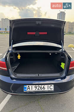 Седан Volkswagen Passat 2015 в 