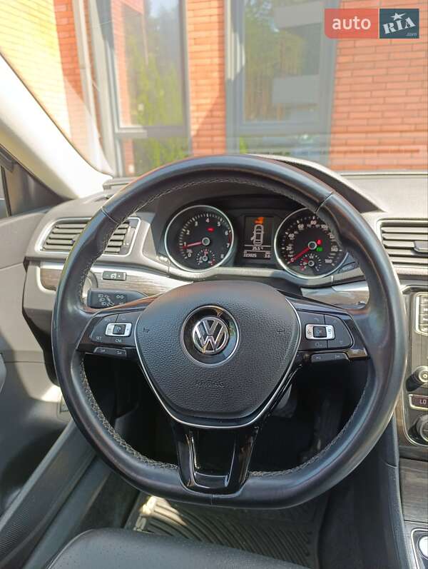 Седан Volkswagen Passat 2018 в Буче фото 11 Седан Volkswagen Passat 2018 в Буче