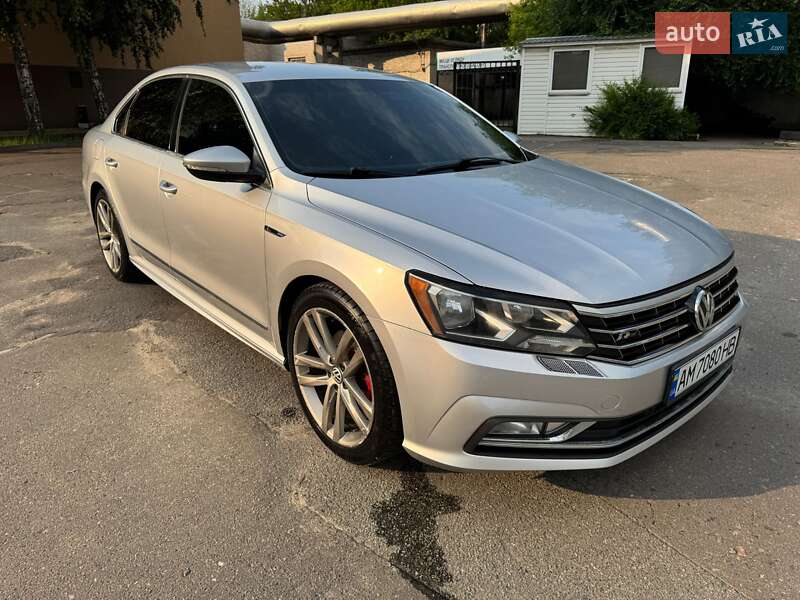 Седан Volkswagen Passat 2017 в Киеве