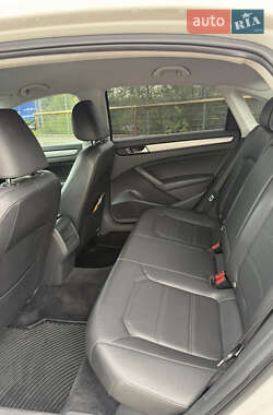 Седан Volkswagen Passat 2014 в 