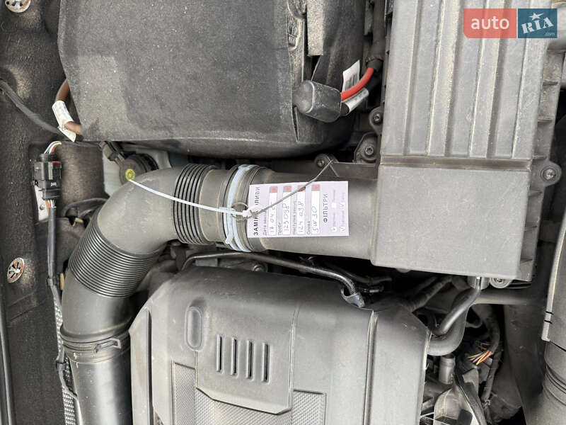 Седан Volkswagen Passat 2014 в Івано-Франківську