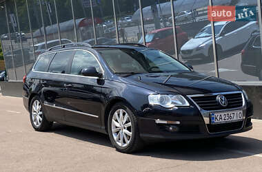 Універсал Volkswagen Passat 2010 в Києві