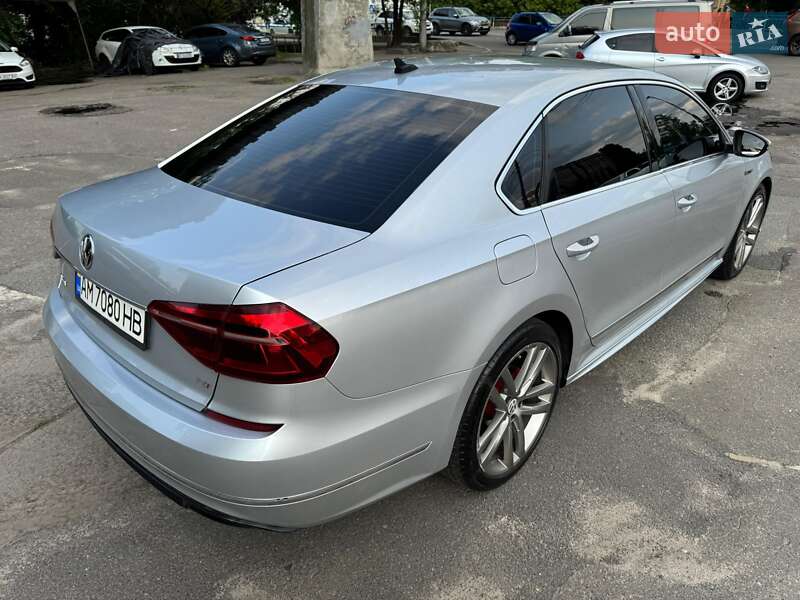 Седан Volkswagen Passat 2017 в Киеве