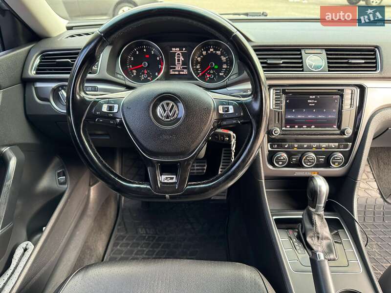Седан Volkswagen Passat 2017 в Киеве