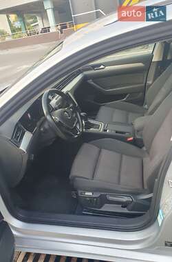Универсал Volkswagen Passat 2018 в 