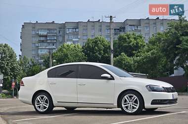 Седан Volkswagen Passat 2014 в Львове