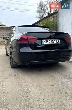 Седан Volkswagen Passat 2013 в Никополе