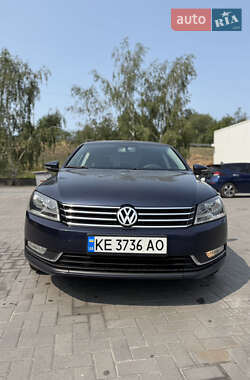 Седан Volkswagen Passat 2012 в Каменском