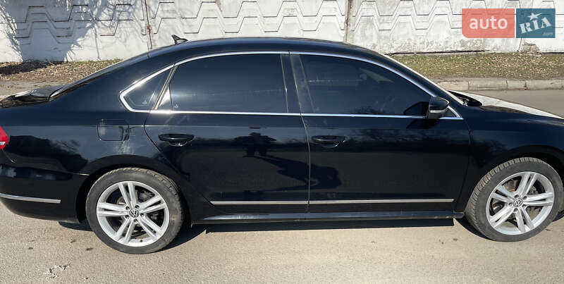 Седан Volkswagen Passat 2012 в Дніпрі