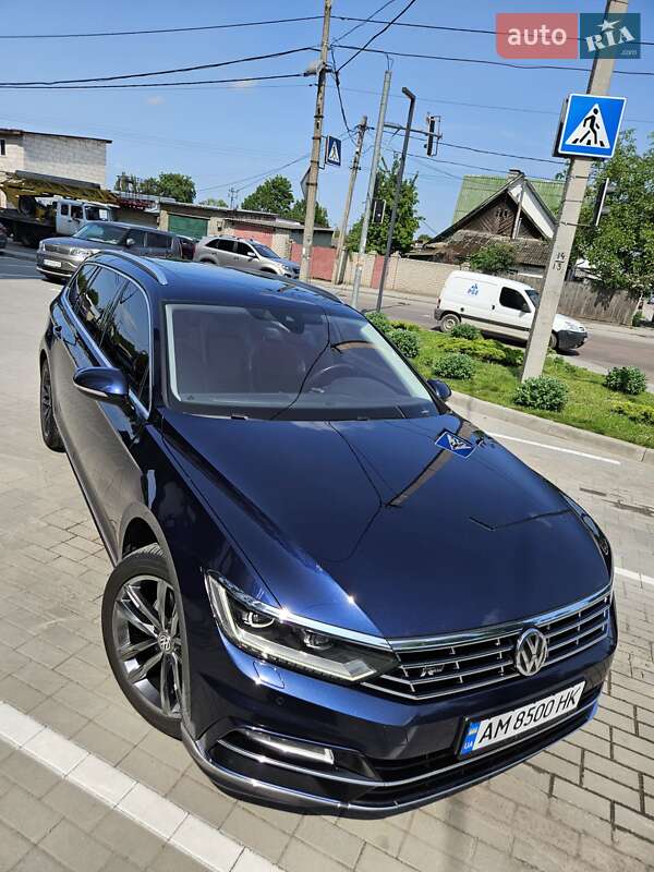 Универсал Volkswagen Passat 2016 в Житомире