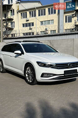 Універсал Volkswagen Passat 2021 в Луцьку