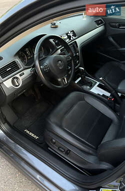 Седан Volkswagen Passat 2012 в 