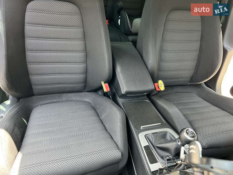 Универсал Volkswagen Passat 2009 в Самборе