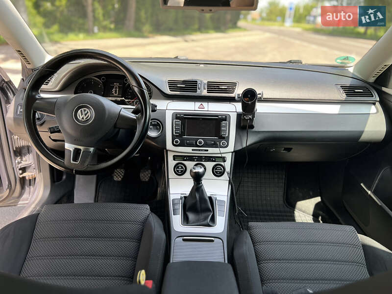 Универсал Volkswagen Passat 2009 в Самборе