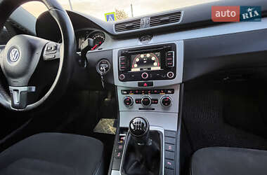 Универсал Volkswagen Passat 2012 в 