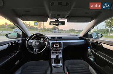 Универсал Volkswagen Passat 2012 в 