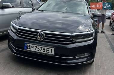 Универсал Volkswagen Passat 2016 в Киеве
