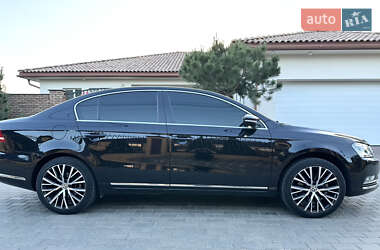 Седан Volkswagen Passat 2012 в 