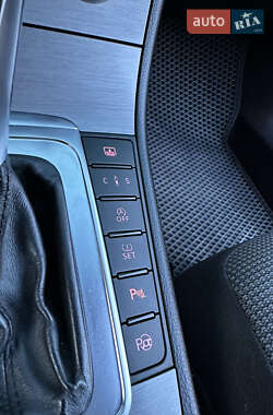 Седан Volkswagen Passat 2012 в 