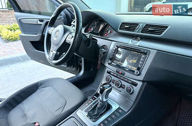 Седан Volkswagen Passat 2012 в 