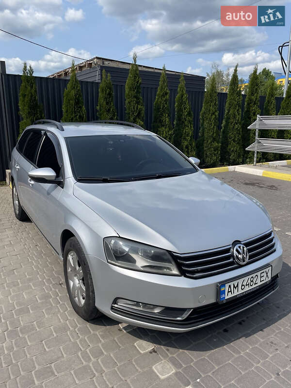 Универсал Volkswagen Passat 2011 в 