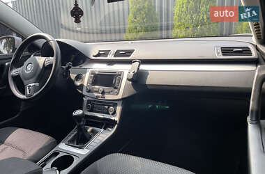 Универсал Volkswagen Passat 2011 в 
