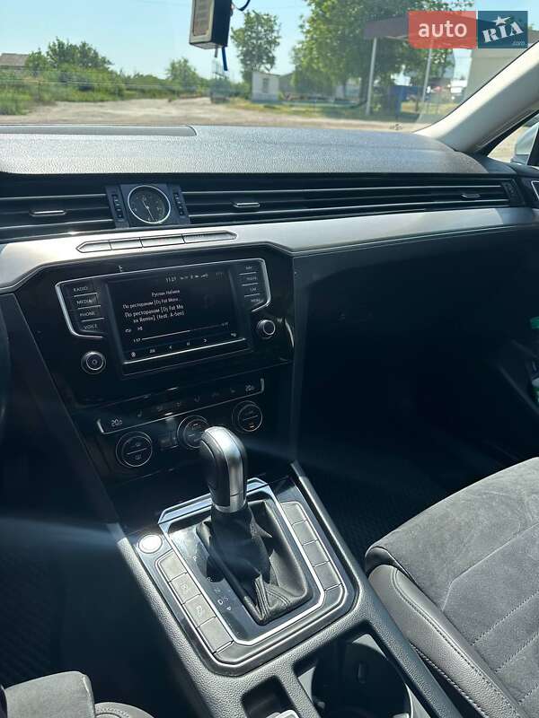 Седан Volkswagen Passat 2017 в Кривом Озере фото 11 Седан Volkswagen Passat 2017 в Кривом Озере