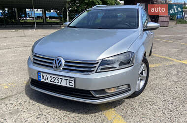 Универсал Volkswagen Passat 2012 в Киеве