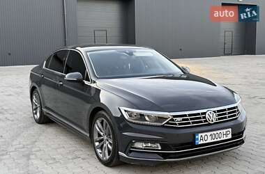 Седан Volkswagen Passat 2015 в 
