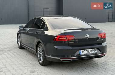 Седан Volkswagen Passat 2015 в 