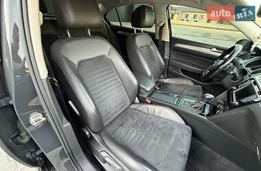 Седан Volkswagen Passat 2015 в 