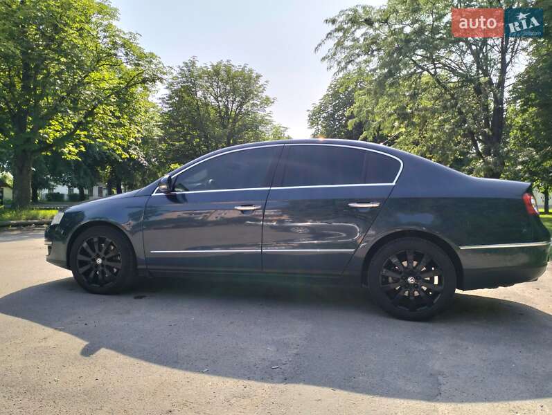 Седан Volkswagen Passat 2008 в Рівному