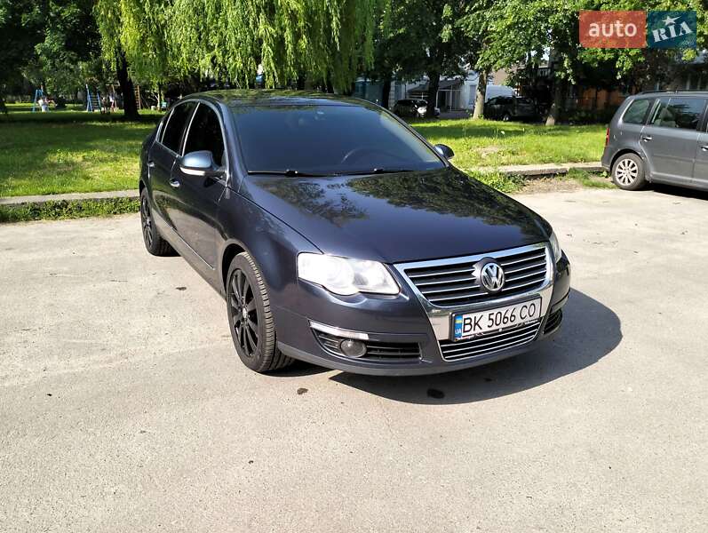 Седан Volkswagen Passat 2008 в Рівному