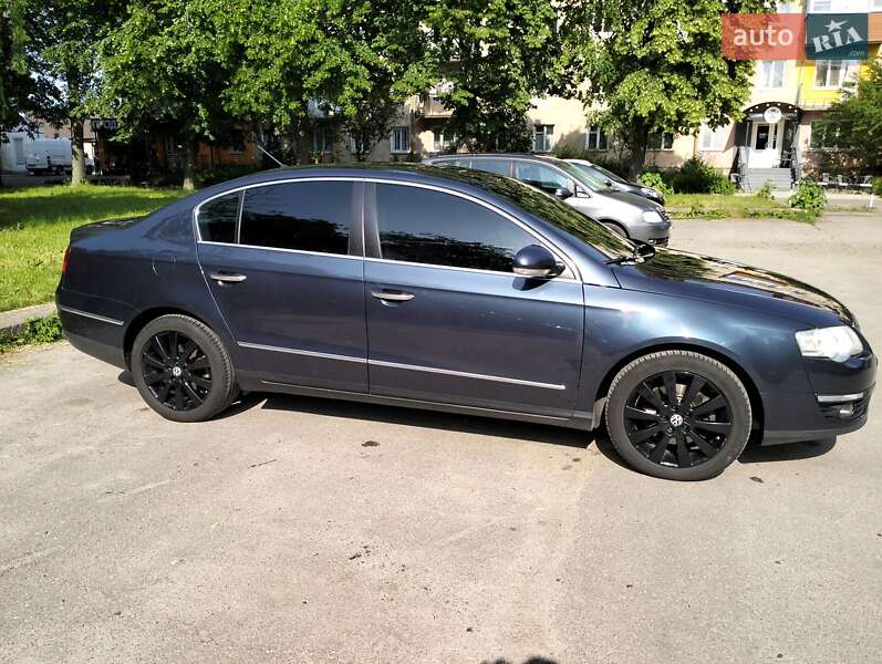 Седан Volkswagen Passat 2008 в Рівному