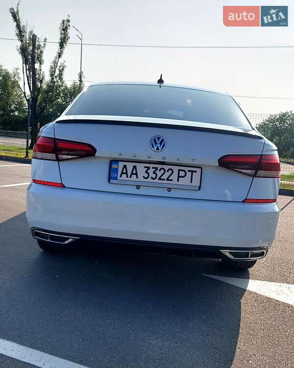 Седан Volkswagen Passat 2020 в Киеве