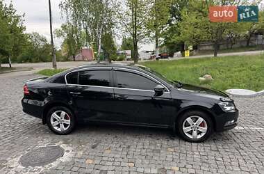 Седан Volkswagen Passat 2012 в 
