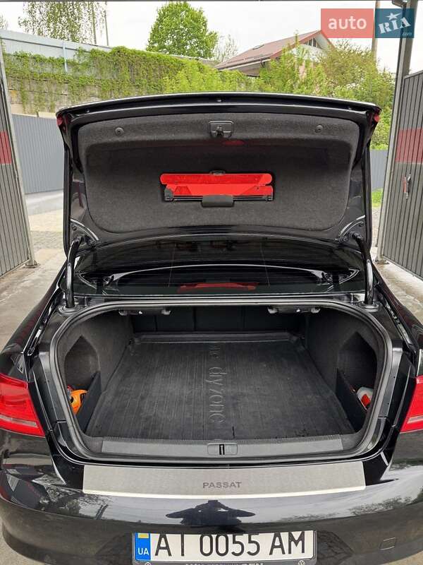 Седан Volkswagen Passat 2012 в Житомире